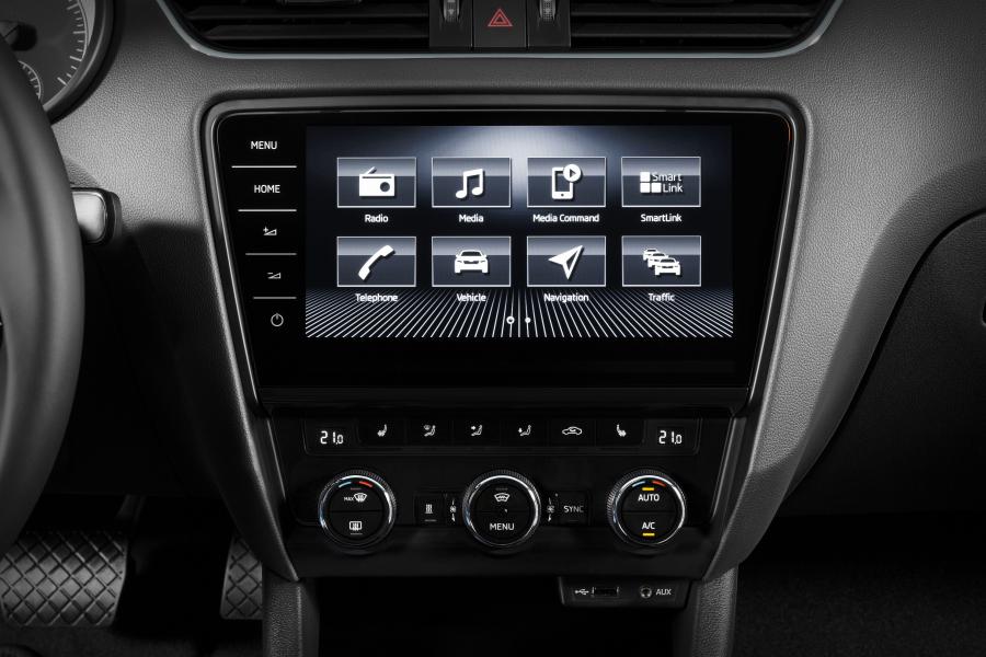 Детали интерьера Skoda Octavia Combi 4x4 (5E) 2017 года  (WW) (фото 8 из 67)